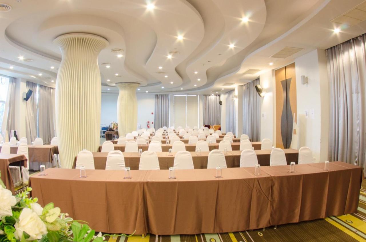 Prajaktra Design Hotel Udon Thani Exterior foto